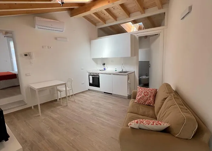 Aranceto 10 Massa (Tuscany)